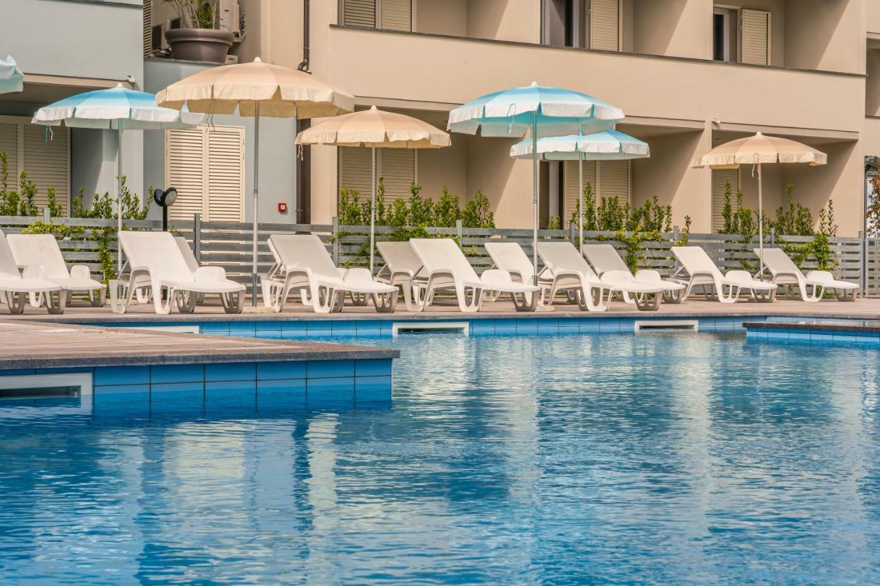 Golden Apartments Marina di Cecina Exterior photo
